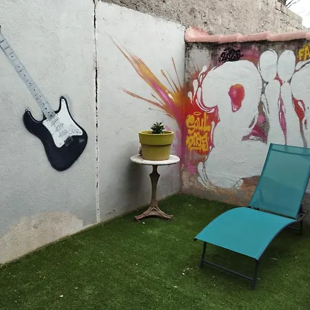 Maison 2 Faces Centre Holiday home *