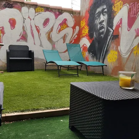 Maison 2 Faces Centre בית נופש *